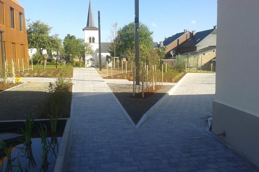 Gestaltung Platz vor Gemeindehaus Eschdorf