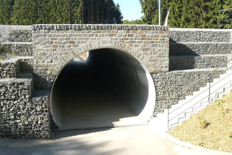 pierres cyclopéennes - Gabions et blocs de pierre cyclopéens